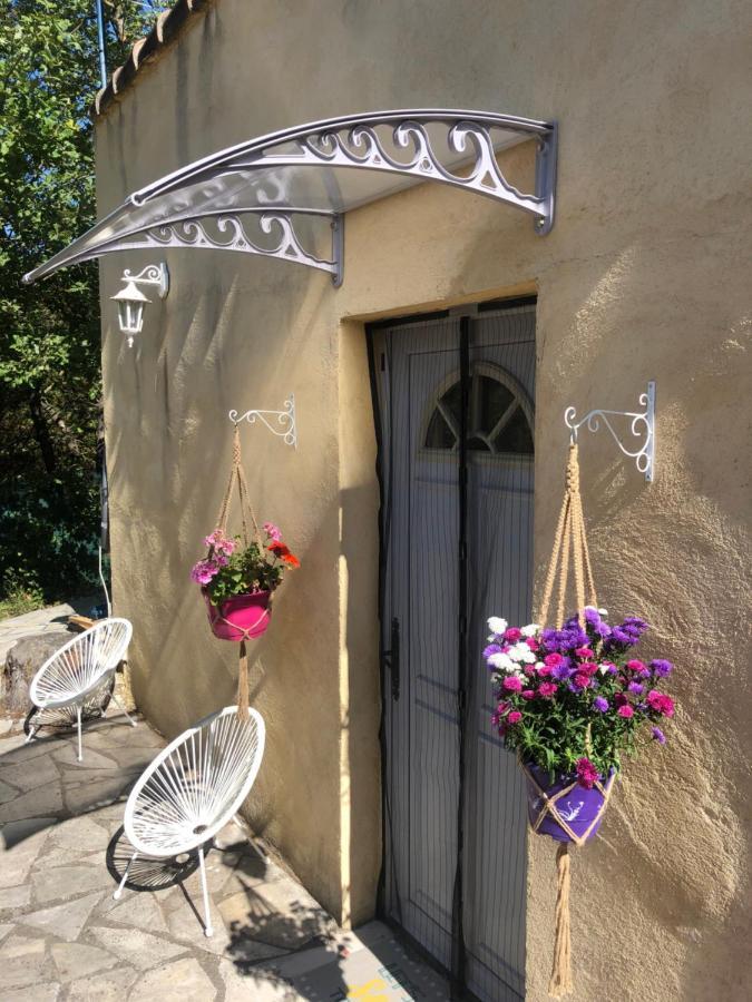 L'Escapade. Entre Aix Et Marseille, Studio Pleine Nature. Fuveau Εξωτερικό φωτογραφία